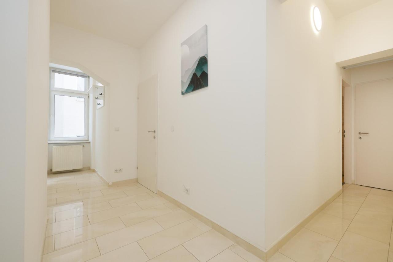 Favoriten Dream Apartment 1100 Вена Экстерьер фото